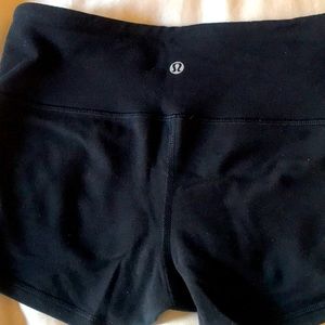Lululemon booty shorts
